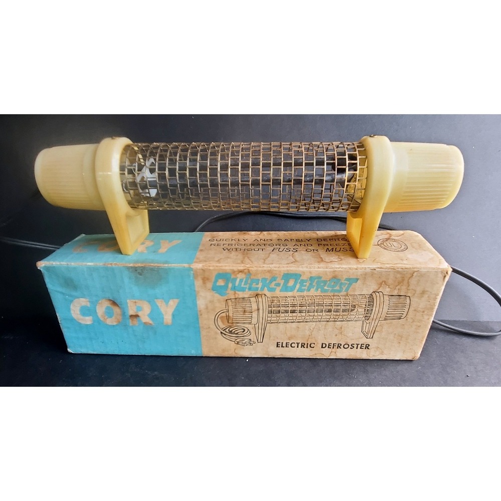 Electric Frig/Freezer Quick-Defrost 325 Watt Vintage Vintage Appliance with Box